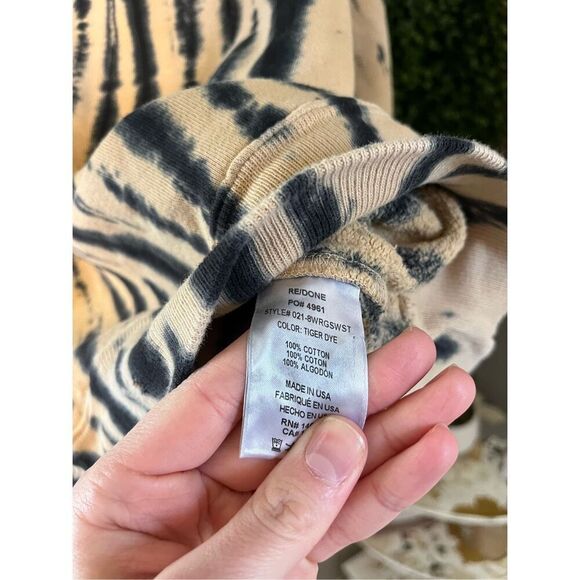 Re/Done X Hanes Tie Dye Tiger Crewneck NWOT Sz XS - Picture 3 of 3